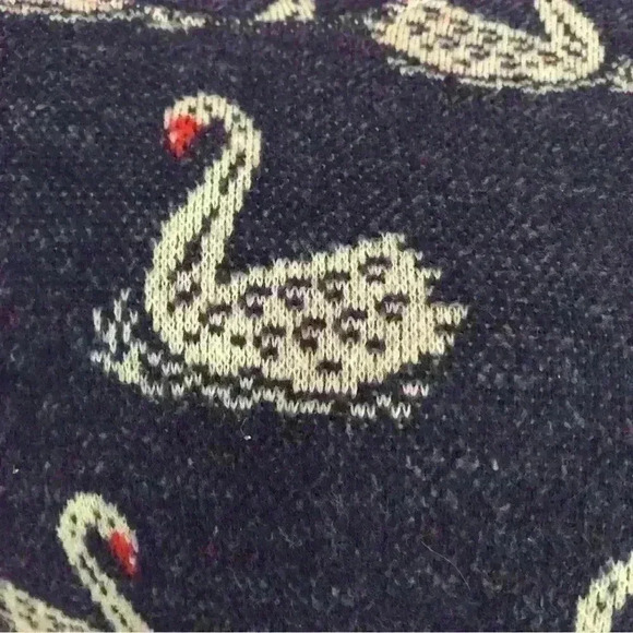 Jacquard  Swans Sweater - Picture 4 of 6